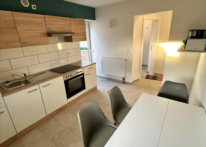 Doppelzimmer 1 - Neu Renoviert Appartamento